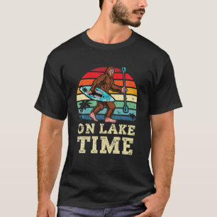 T-shirt Sur Le Lac Time Bigfoot Kayaking Sasquatch Canoë Y