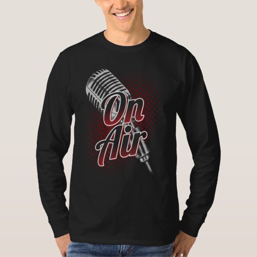 T-shirt Sur Le Microphone De Podcast Diffusé En Air (Devant)
