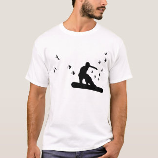 T-shirt surf des neiges. conseil avec des oiseaux. noir