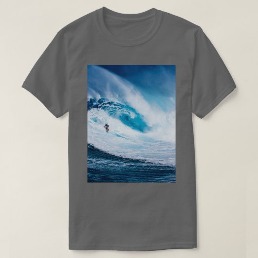 T-shirt Surfer sur des vagues extrêmes (Design devant)
