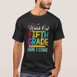 T-shirt Surveillez L'Équipage De 5E Année De Retour Au Pre