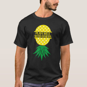 T-shirt Swingers Joue Bien Avec D'Autres À L'Extérieur Du