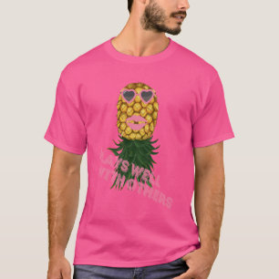 T-shirt Swingings joue bien avec d'autres, Upside down pin