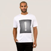 T-shirt Symbole de point d'exclamation grunge industriel (Devant entier)