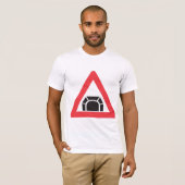 T-shirt Symbole de trafic du panneau d'avertissement du tu (Devant entier)