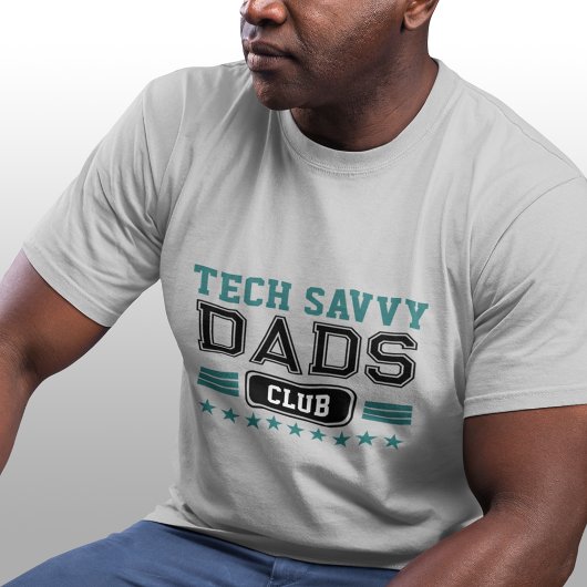 T-shirt Tech Savvy Papa Varsity Style personnalisable