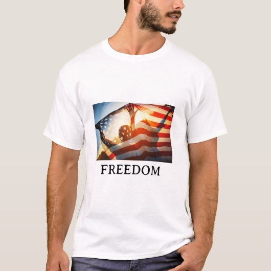T-shirt Tee - shirt de la liberté (Devant)
