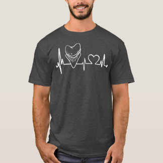 T-shirt Teeth Heartbeat Megalodon Tooth Hunter Shark Fossi