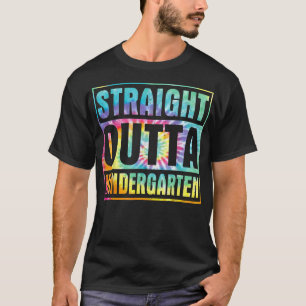 T-shirt Teinture Droite En Dehors De La Classe Maternelle