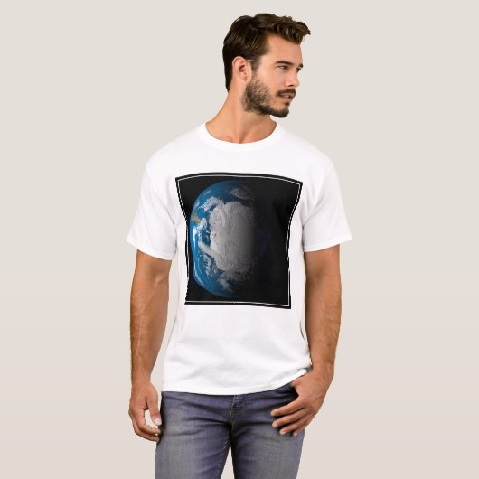 T-shirt Terre Pleine Montrant Des Nuages Simulés Sur L'Ant (Devant entier)