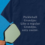 T-shirt Texte Personnalisé Funny Grand-pa Pickleball<br><div class="desc">Voici la chemise de jeu de Grandpa Pickleball Custom Text Funny ! Conçu spécialement pour les papas les plus cool qui aiment jouer au pickleball. Ce t0shirt amusant et unique est le cadeau parfait pour votre joueur de pickleball Grandpa préféré. Avec une option de texte personnalisée, vous pouvez la personnaliser...</div>