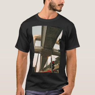 T-shirt Thaïlande Surreal City par Martin Hurley