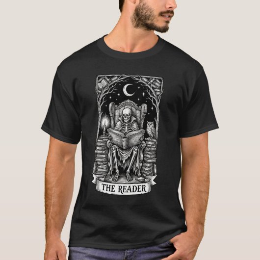 T-shirt The Reader Skeleton Tarot Card Dark Academia (Devant)