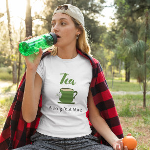T-shirt Thé Un Accrochage Dans Une Mug