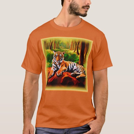T-shirt "Tigre majestueux au repos dans la nature". Comman (Devant)