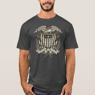 T-shirt tiré par la main d'Eagle d'Américain