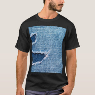 T-shirt Tissu en denim déchiré, teintes bleues.