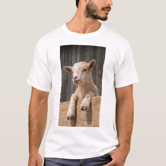 T-shirt Toile de photographie de ferme rustique de bébé ch