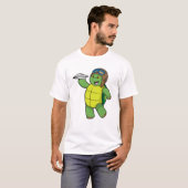 T-shirt Tortue comme pilote avec avion en papier (Devant entier)