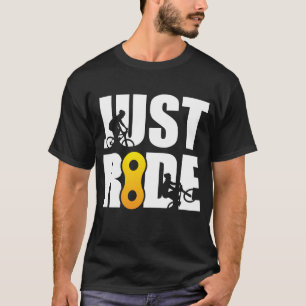 T-shirt Tour de vélo de montagne juste faisant du vélo l