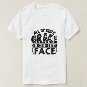 T-shirt 'Toute la grâce de Dieu sur un petit visag