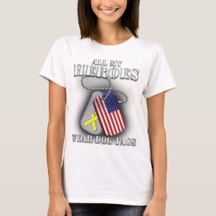 T-shirt Toutes mes étiquettes de chien d'usage de héros