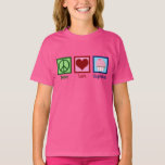 T-shirt Tranquille Loisirs Cupcakes Pink Kids<br><div class="desc">Un mignon t-shirt amoureux de cupcake pour une petite fille qui aime faire des sucreries et de délicieux desserts dans une boulangerie. Un beau panneau de tranquillité,  un coeur et un joli cupcake rose.</div>