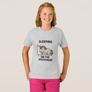 T-shirt Triangle droit et une licorne dormant