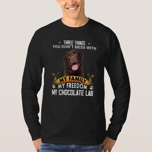 T-shirt Trois choses que vous ne manquez pas avec le chien (Devant)