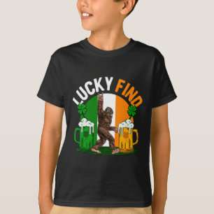 T-shirt Trouve Chanceux Bigfoot Joyeux St Patricks Day T-s