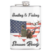 T-Shirt Trucker Hat Button Tape jagen en Vist Heupfles (Voorkant)