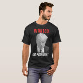 T-shirt Trump 2024 Recherché pour le drapeau de la Maison  (Devant entier)