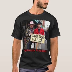 T-shirt Trump est en train d'imiter Trump à Felon
