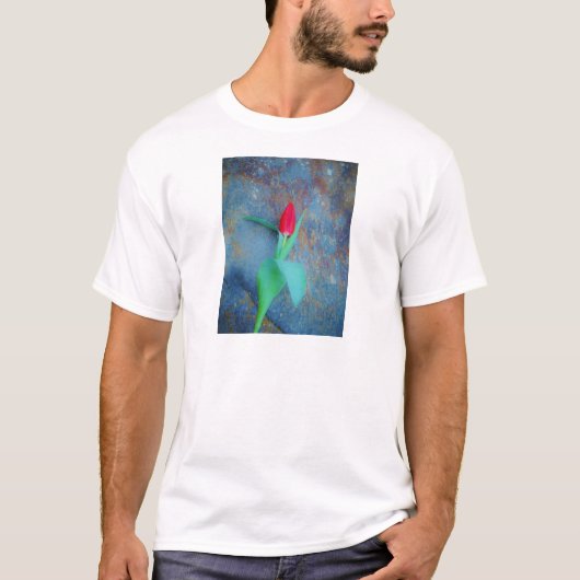 T-shirt Tulipe rouge sur ardoise gris bleu (Devant)