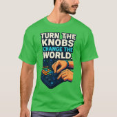 T-shirt “Turn the Knobs, Change the World – Producer T-Shi (Devant)