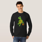 T-shirt Turtle plays and loves Basketball (Devant entier)