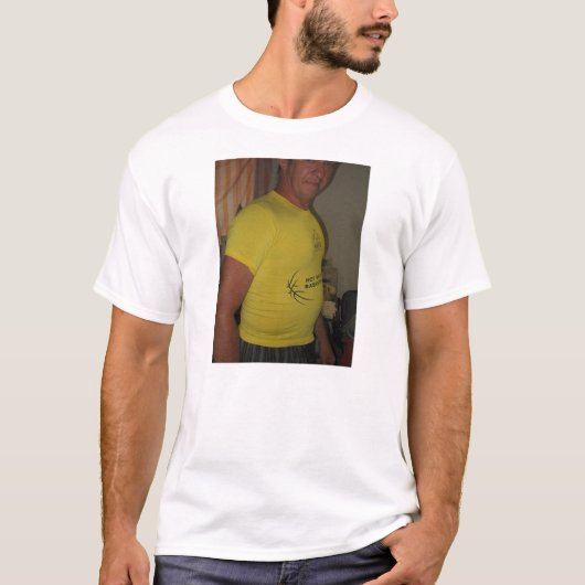 T-shirt type dans la petite chemise (Devant)