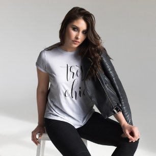 T-shirt Typographie De Script Très Chic