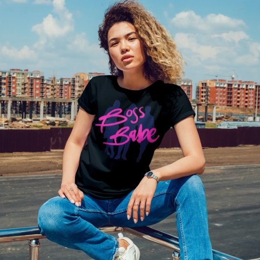 T-shirt Typographie du script de l'appareil de Babe Boss