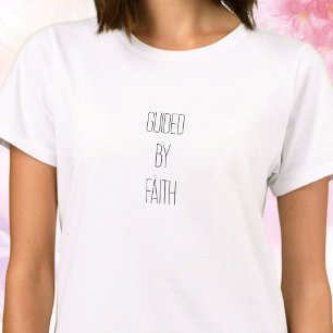 T-shirt Typographie minimale chrétienne guidée par la foi