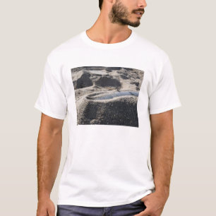 T-shirt Un affichage statique d'une coquille d'artillerie