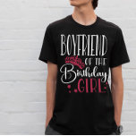 T-shirt Un ami de l'équipe de filles d'anniversaire qui co<br><div class="desc">Si vous cherchez une façon amusante et unique de montrer votre soutien à vos proches lors de leur journée spéciale, alors ne cherchez plus que nos chemises personnalisées d'équipe d'anniversaire ! Que vous fêtiez avec vos amis proches ou que vous ramassiez les pièces après une sortie en groupe, ces chemises...</div>