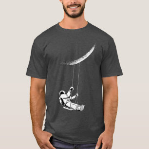 T-shirt Un astronaute amusant se balance sur la lune du cr
