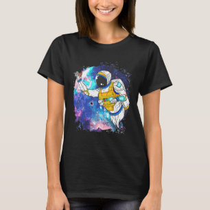 T-shirt Un astronaute joue des fléchettes dans la concepti
