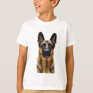 T-shirt Un berger allemand assis