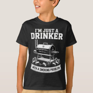T-shirt Un Buveur Avec Un Problème De Fumeur Grillant Des