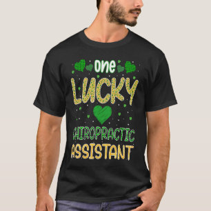 T-shirt Un Chanceux Assistant Chiropratique Saint Patricks