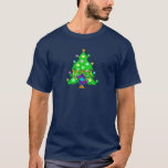 T-shirt Un Chanukkah et un Noël<br><div class="desc">Hanoukka et Noël est ensemble parfait pour les familles interconfessionnelles qui célèbrent les deux vacances. Comporter un menorah de chanukah devant un arbre de Noël mettant en évidence l'esprit des vacances.</div>