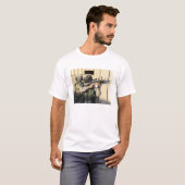 T-shirt Un chef d'infanterie vise son arme (Devant entier)