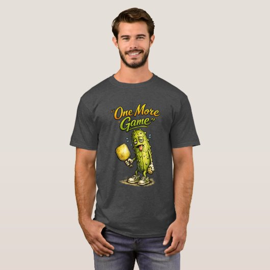 T-shirt Un de plus jeu drôle Pickleball Pickle (Devant entier)